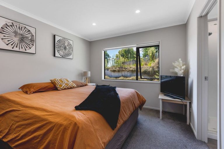 Photo of property in 10b Cowling Road, Hurdon, New Plymouth, 4310