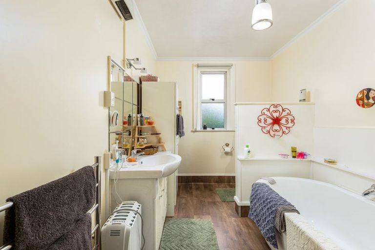 Photo of property in 44 Harris Street, Waimate, 7924