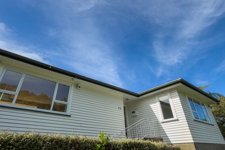 Photo of property in 75 Clifford Road, Johnsonville, Wellington, 6037