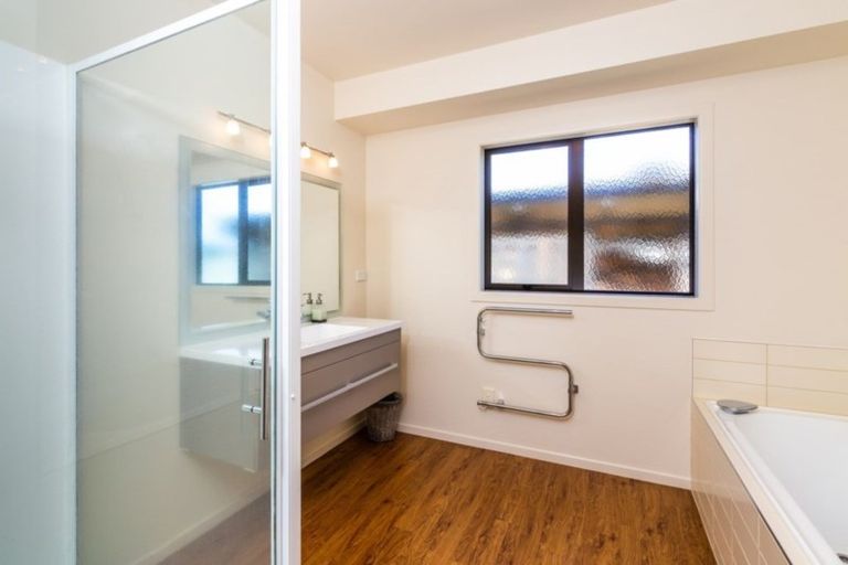 Photo of property in 46 Kenrigg Road, Kinloch, Taupo, 3377