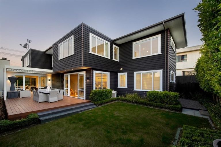 Photo of property in 4a Rothesay Bay Road, Rothesay Bay, Auckland, 0630