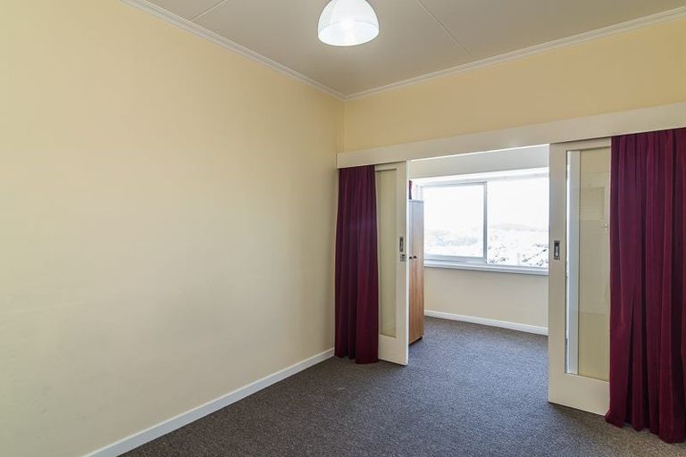 Photo of property in 118 Kelburn Parade, Kelburn, Wellington, 6012
