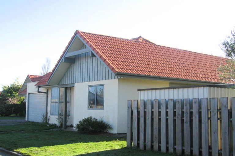 Photo of property in 14a Realm Drive, Paraparaumu, 5032