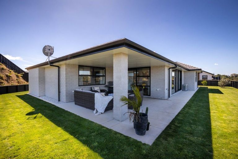 Photo of property in 10 Pa Tuna Lane, Hurdon, New Plymouth, 4310