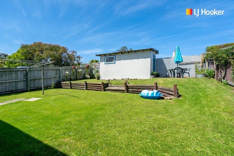 Photo of property in 11 Crest Street, Tainui, Dunedin, 9013