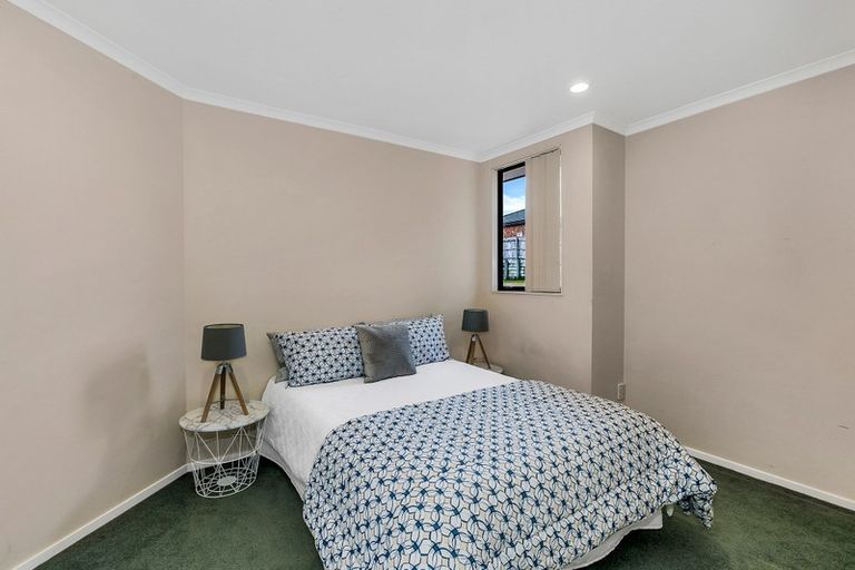 Photo of property in 21 Frederick Reece Drive, The Gardens, Auckland, 2105