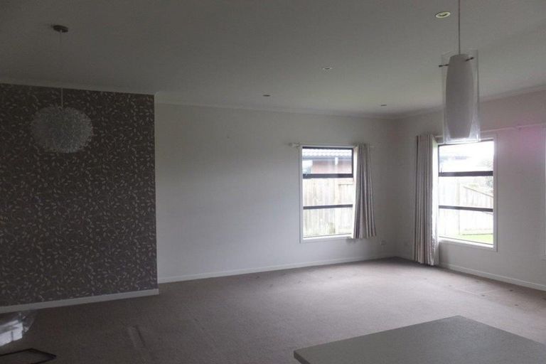 Photo of property in 19 Piwakawaka Court, Rototuna North, Hamilton, 3210