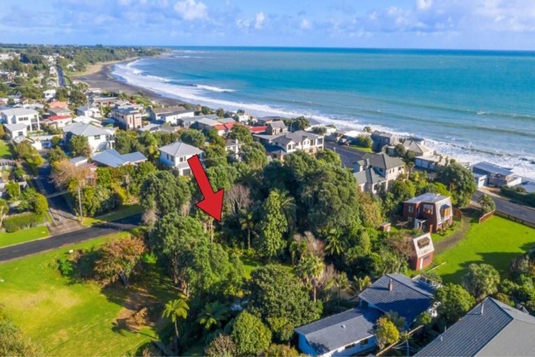 Photo of property in 9 Mcfarlane Street, Oakura, 4314