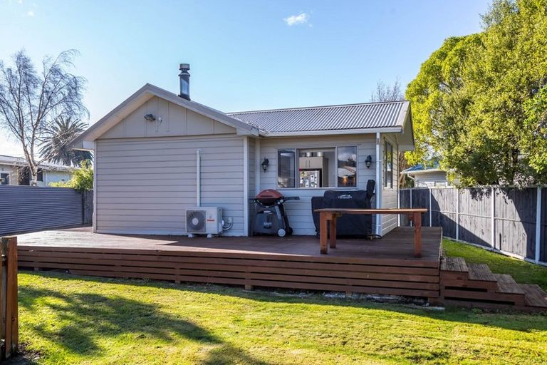 Photo of property in 16 Hardie Grove, Featherston, 5710