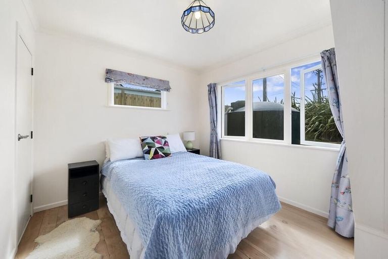 Photo of property in 17 Dixie Street, Te Horo Beach, Otaki, 5581