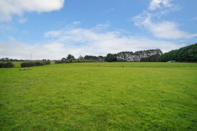 Photo of property in 339 Oteramika Road, Seaward Bush, Invercargill, 9871