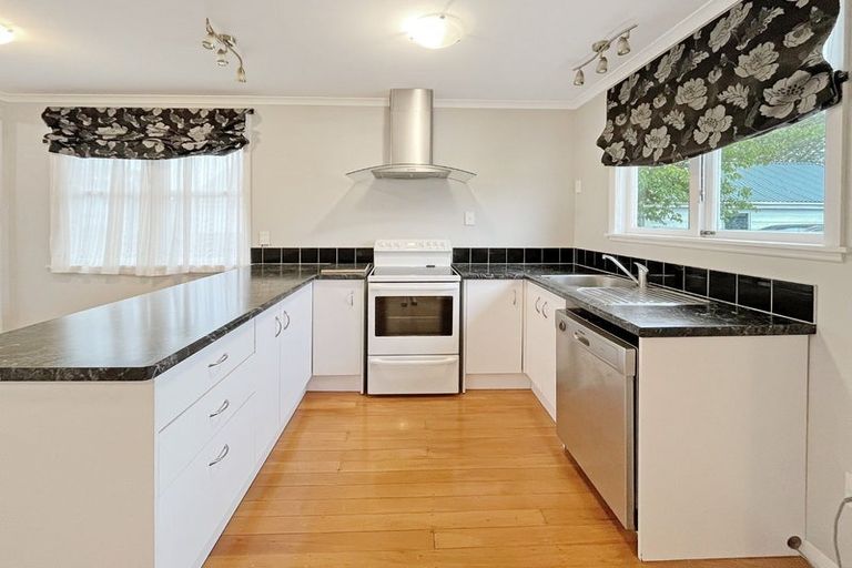 Photo of property in 77 Maxwells Line, Awapuni, Palmerston North, 4412