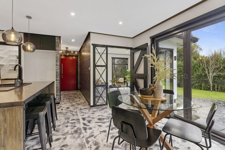 Photo of property in 112 Kawiu Road, Levin, 5510