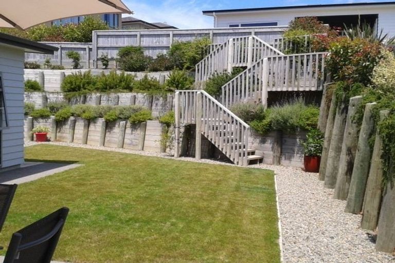 Photo of property in 3 Wangapeka Way, Aotea, Porirua, 5024