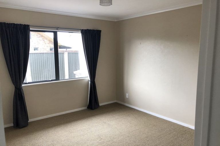 Photo of property in 115 Schnell Drive, Kelvin Grove, Palmerston North, 4414