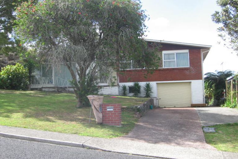 Photo of property in 52 Girrahween Drive, Totara Vale, Auckland, 0629
