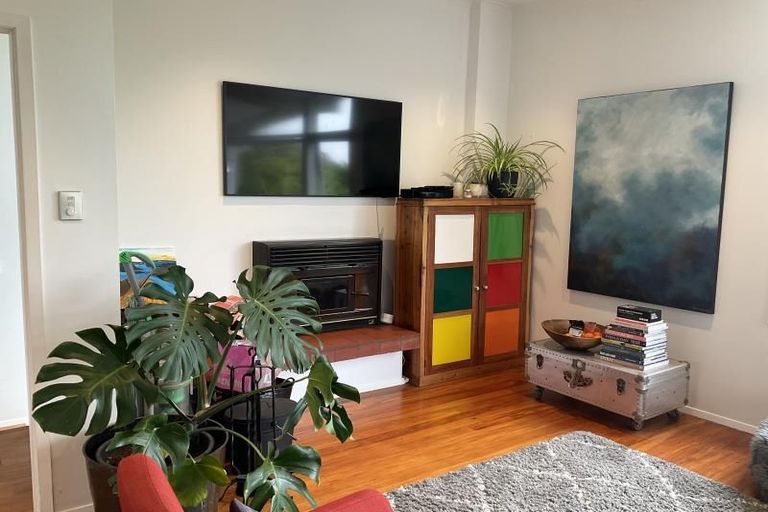 Photo of property in 23 Blakeborough Drive, Forrest Hill, Auckland, 0620