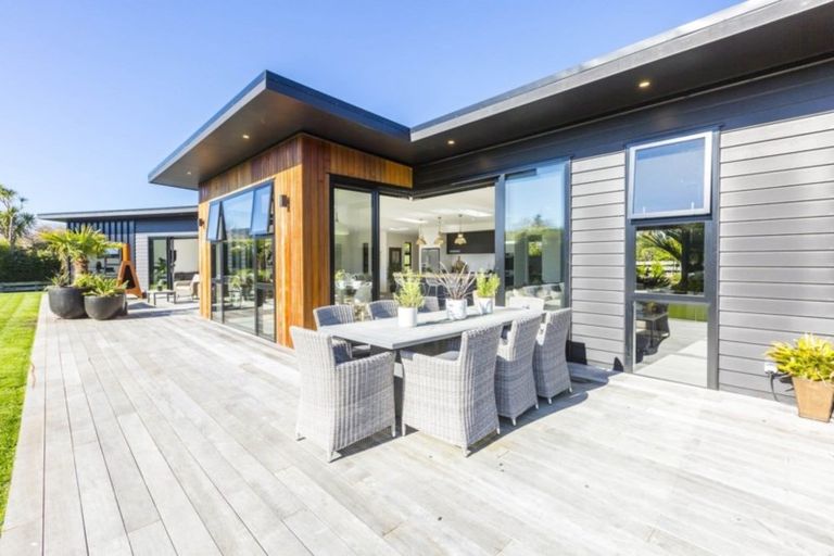 Photo of property in 46a Emerald Hill Drive, Birchville, Upper Hutt, 5018