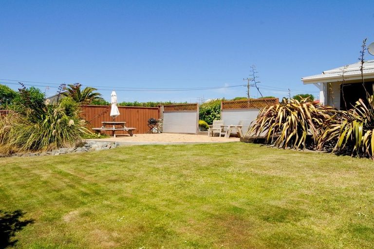 Photo of property in 6 Chambers Street, Kakanui, Oamaru, 9495