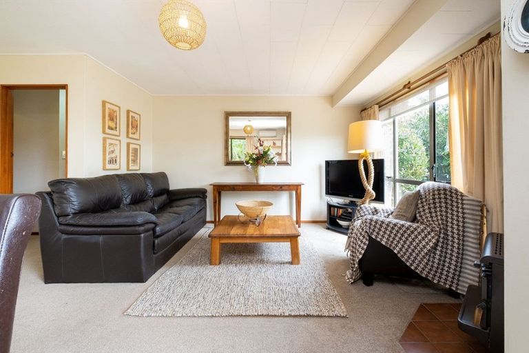 Photo of property in 4/2 Bill Ashcroft Grove, Havelock North, 4130