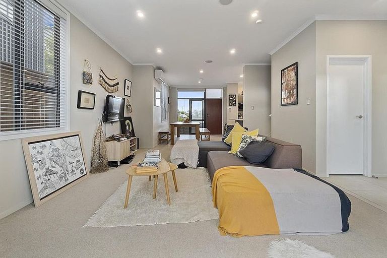 Photo of property in 180 Hobsonville Point Road, Hobsonville, Auckland, 0616