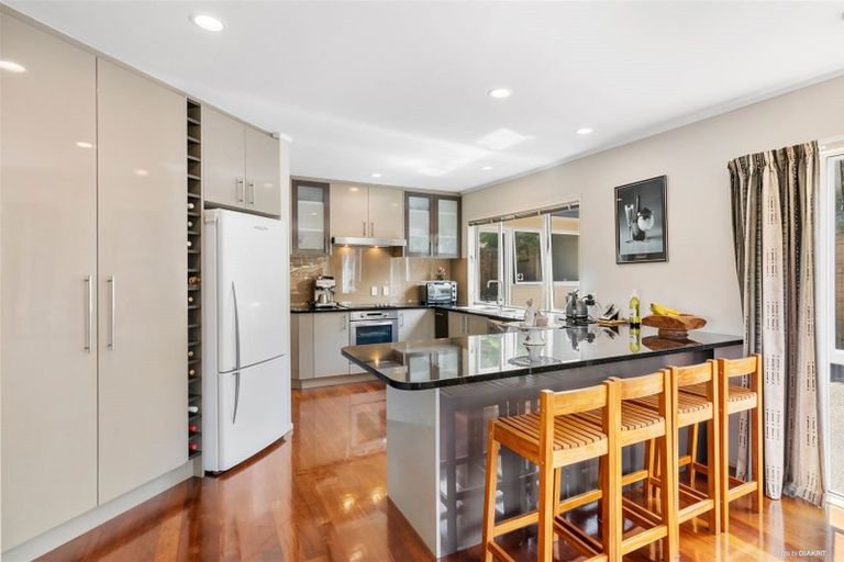 Photo of property in 66a Haseler Crescent, Howick, Auckland, 2014