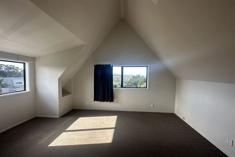 Photo of property in 2/92 Manuka Road, Glenfield, Auckland, 0629