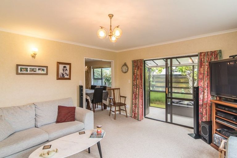 Photo of property in 43a Andrew Street, Waikanae, 5036
