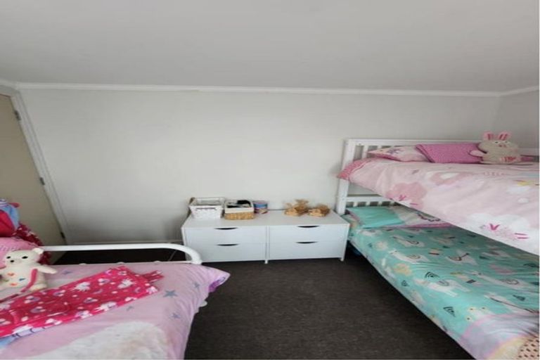 Photo of property in 8 Sussex Street, Levin, 5510