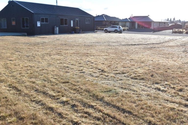 Photo of property in 25 Irishman Drive, Twizel, 7901