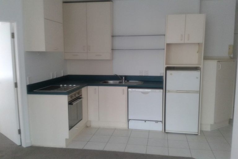 Photo of property in Terrace Tower Apartments, 4b/126 The Terrace, Wellington Central, Wellington, 6011