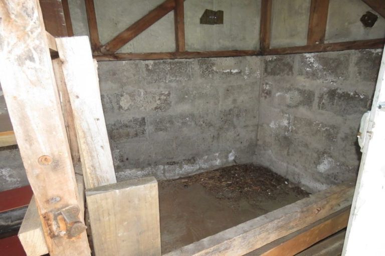 Photo of property in 124 Russell Street, Westport, 7825