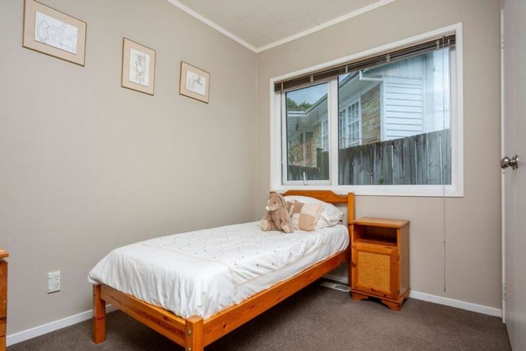 Photo of property in 10 Woodcote Drive, Glenfield, Auckland, 0629