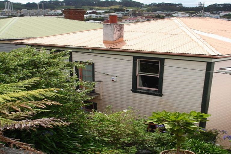 Photo of property in 22 Kenwyn Terrace, Newtown, Wellington, 6021