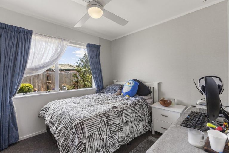 Photo of property in 27 Brookesmith Drive, Waiuku, 2123