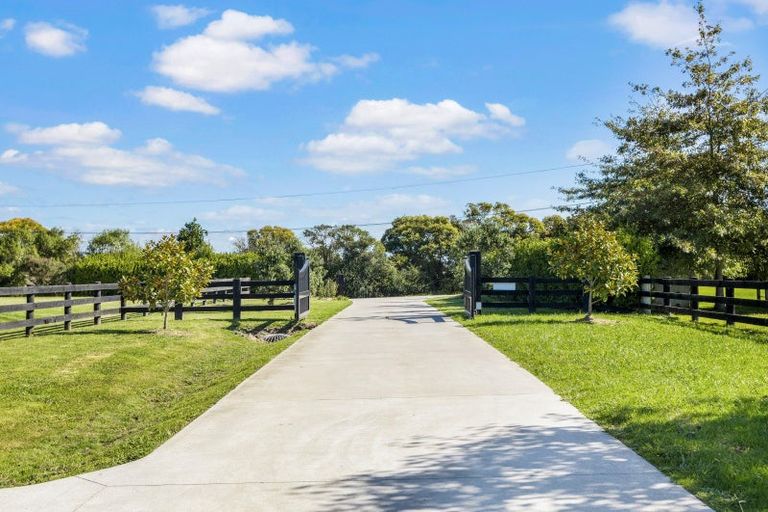 Photo of property in 1 Rossbern Lane, Clevedon, 2585