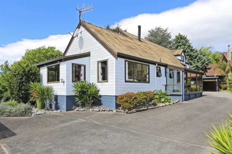 Photo of property in 15 Ritchie Place, Havelock North, 4130