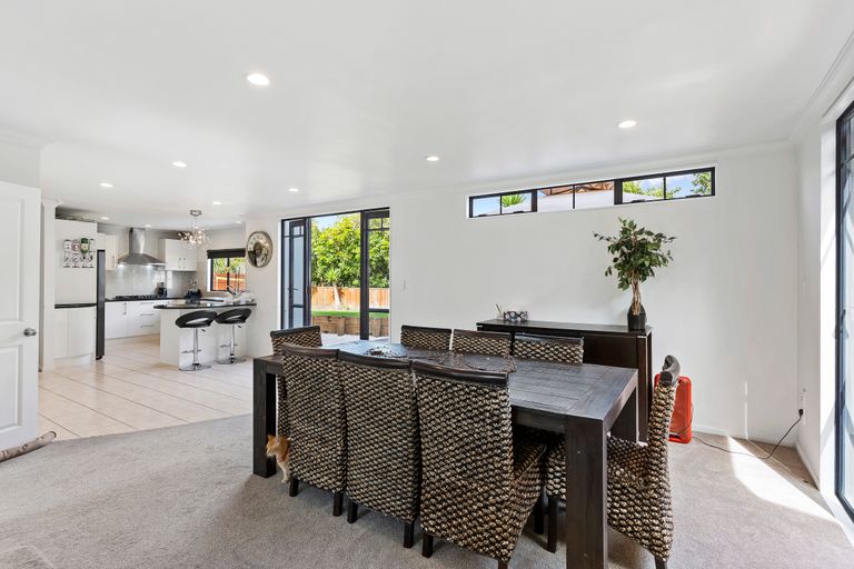 Photo of property in 36 Gold Street, Albany Heights, Auckland, 0632