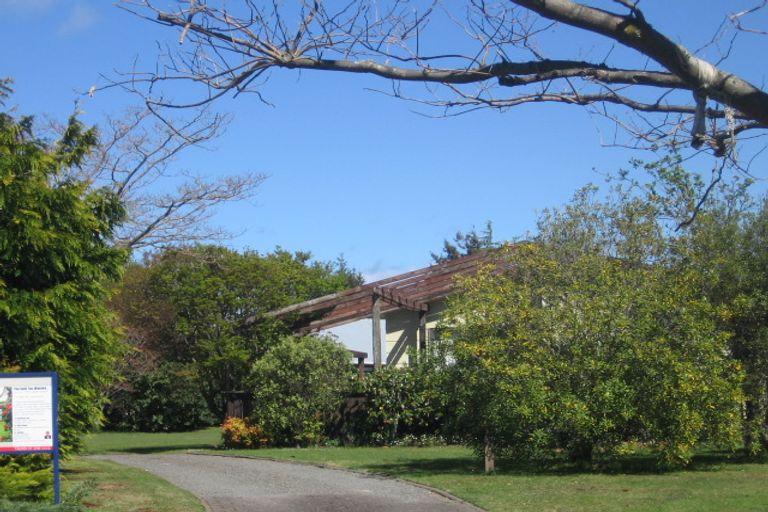 Photo of property in 5 Kathleen Place, Rainbow Point, Taupo, 3330