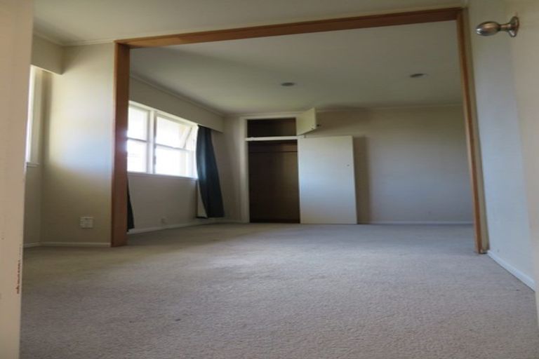 Photo of property in 1/16 Bradbury Road, Botany Downs, Auckland, 2010