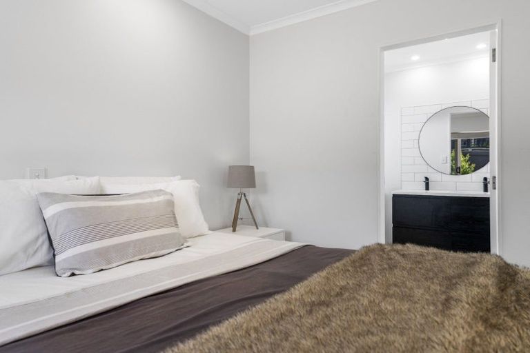 Photo of property in 27 Mcleod Place, Papamoa Beach, Papamoa, 3118