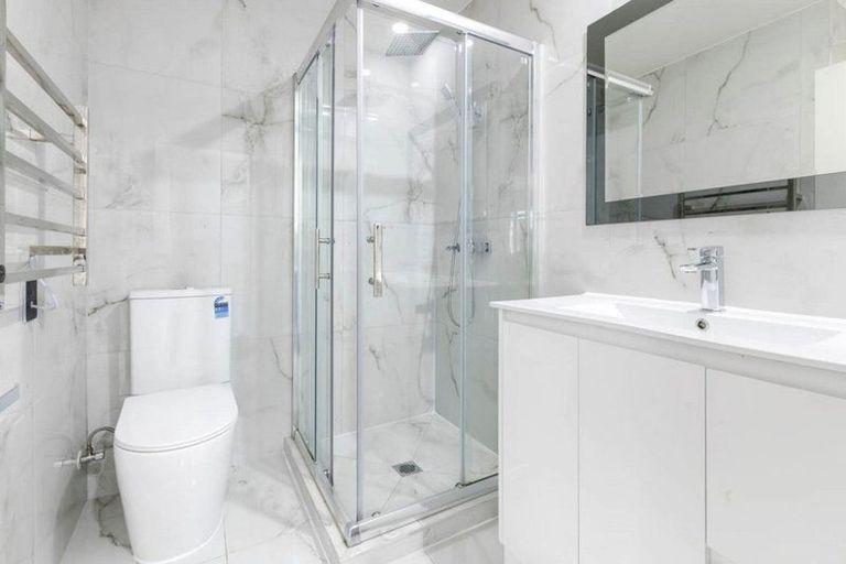 Photo of property in 8c Kent Road, Manurewa, Auckland, 2102