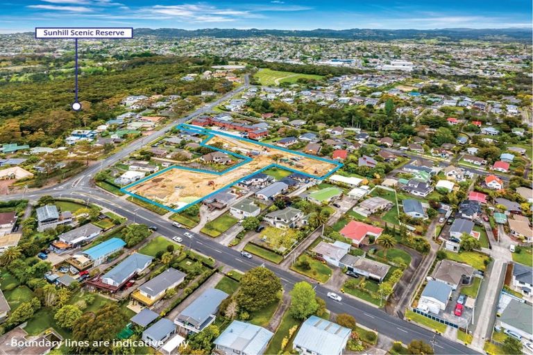 Photo of property in 101 Awaroa Road, Sunnyvale, Auckland, 0612