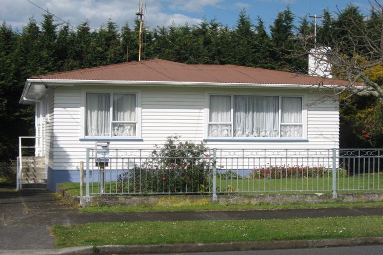 Photo of property in 18 Trafalgar Street, Westown, New Plymouth, 4310