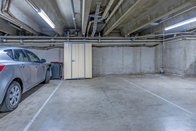 Photo of property in 8/32 Cranmer Square, Christchurch Central, Christchurch, 8013