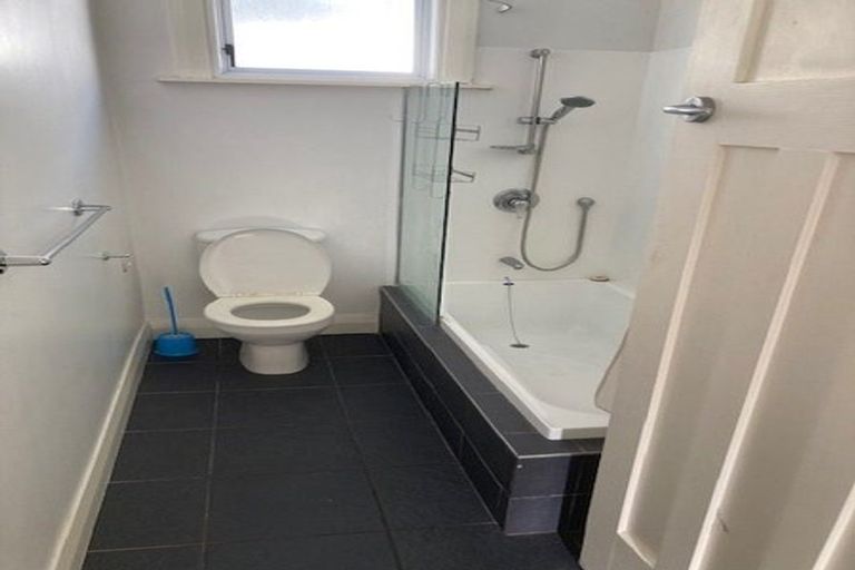 Photo of property in 315 Adelaide Road, Newtown, Wellington, 6021