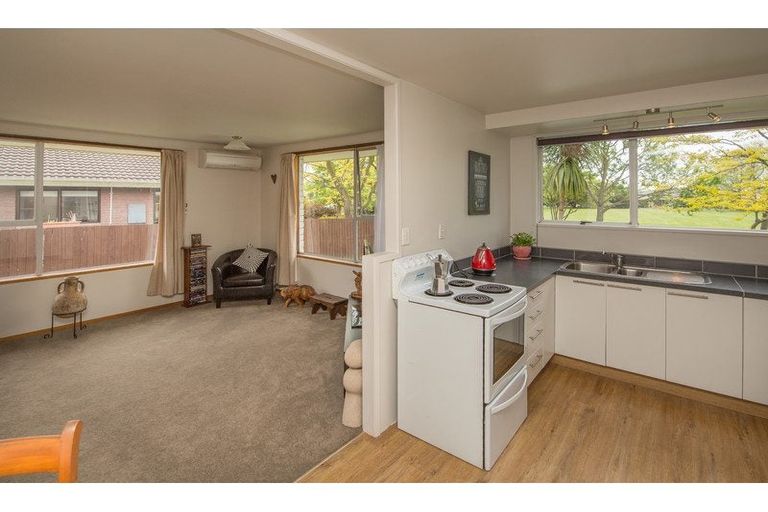 Photo of property in 1/73 Dunbarton Street, Redwood, Christchurch, 8051