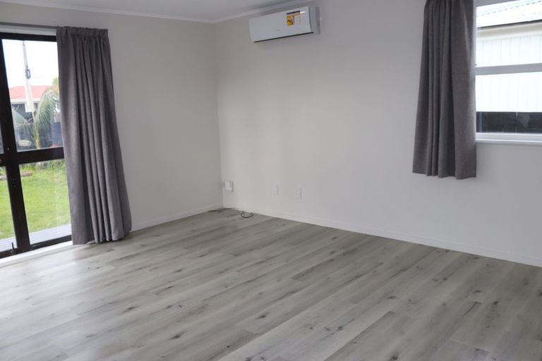 Photo of property in 38 Harwood Crescent, Otara, Auckland, 2023