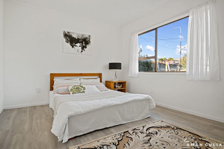 Photo of property in 3/550 Glenfield Road, Glenfield, Auckland, 0629