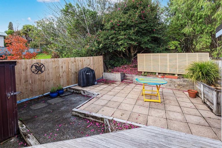 Photo of property in 42 Hilltop Avenue, Morningside, Whangarei, 0110